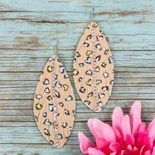 Load image into Gallery viewer, Leopard Feather Earrings
